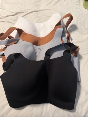 VXS featherweight max sports bras